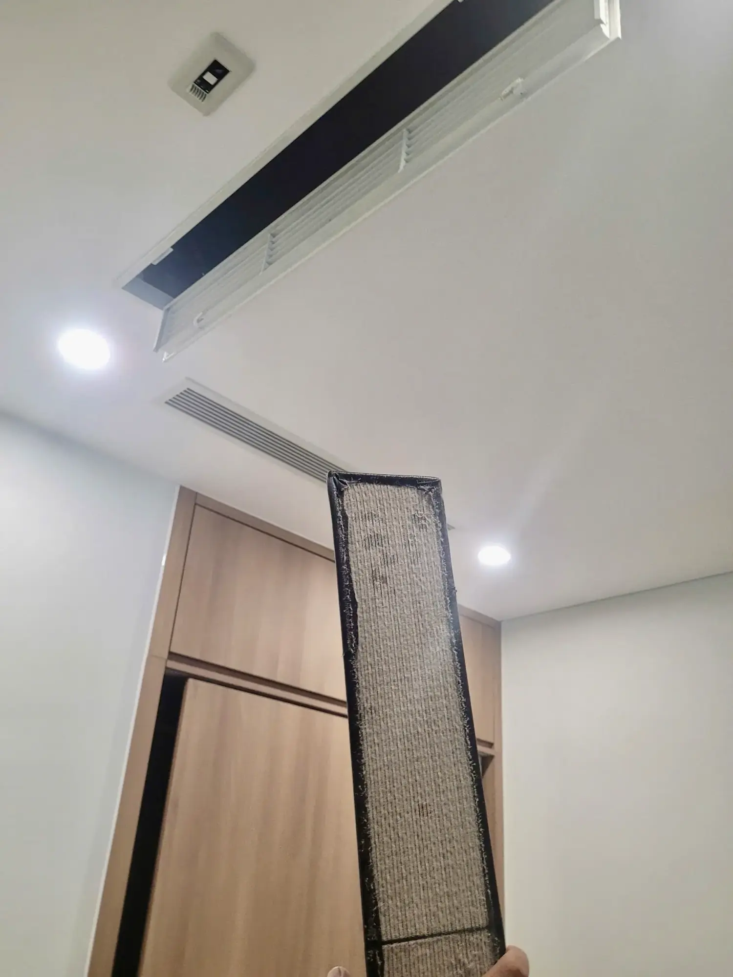 Vệ Sinh Điều Hòa Căn Hộ 2 Phòng Ngủ cộng-Scenia Bay Residence