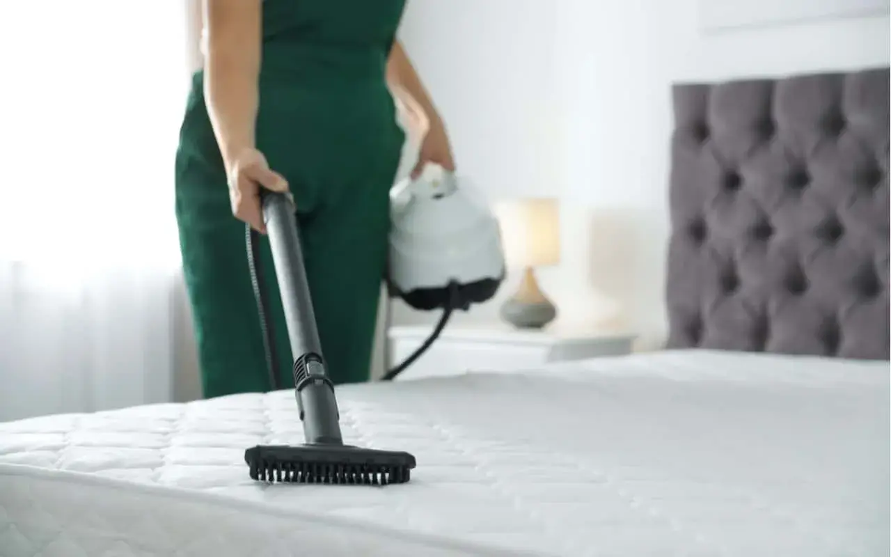 Giặt khô nệm bằng máy giặt khô, sây khô