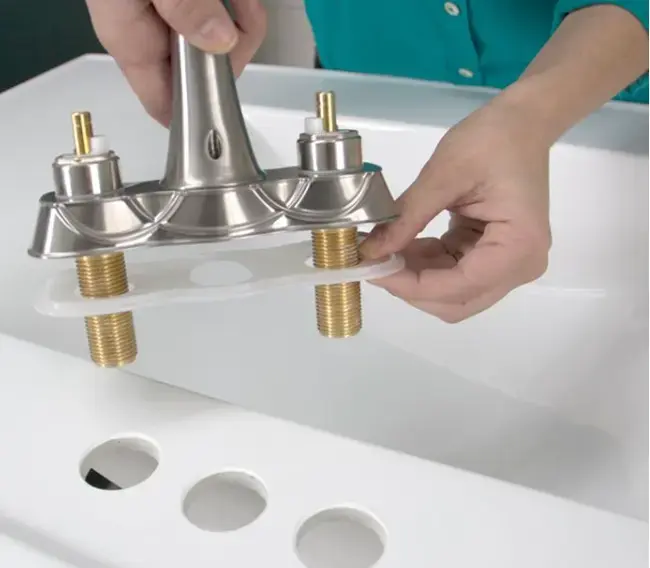 Lắp đặt vòi nước lavabo (chưa tính vật tư)